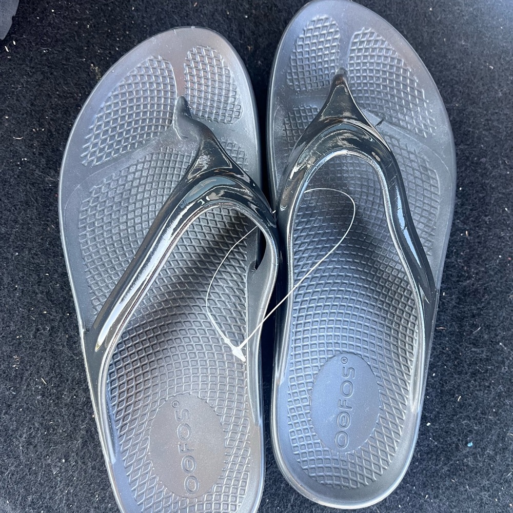 OOFOS Gray Comfort Sandals